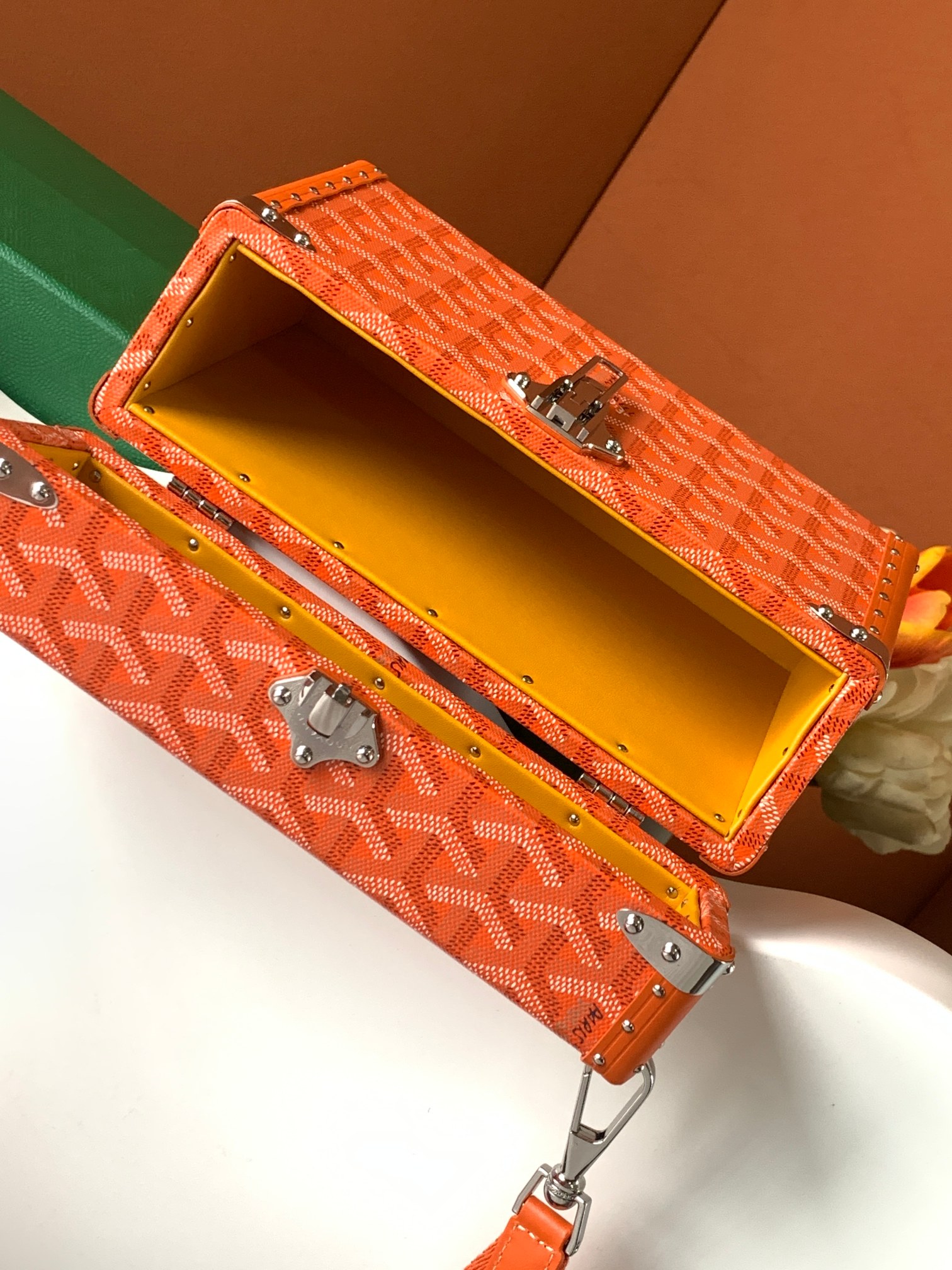 Cassette Trunk Shoulder Bag In Orange